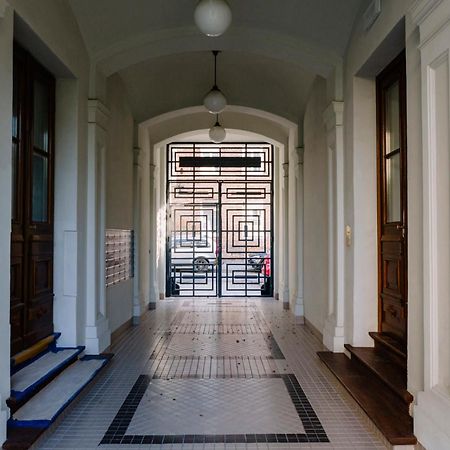 French Touch: Romantyczny Apartament W Kamienicy Warschau Buitenkant foto