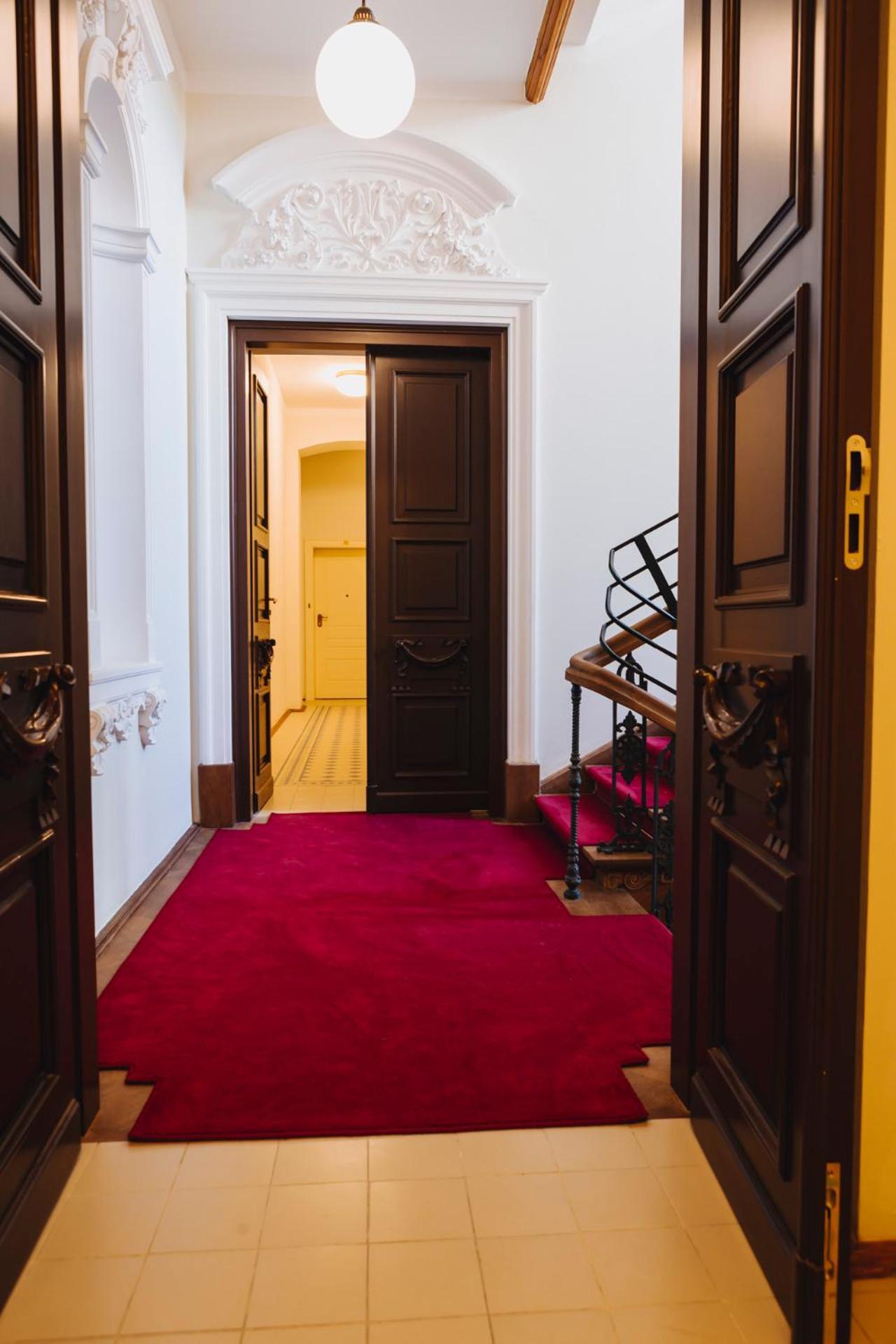 French Touch: Romantyczny Apartament W Kamienicy Warschau Buitenkant foto