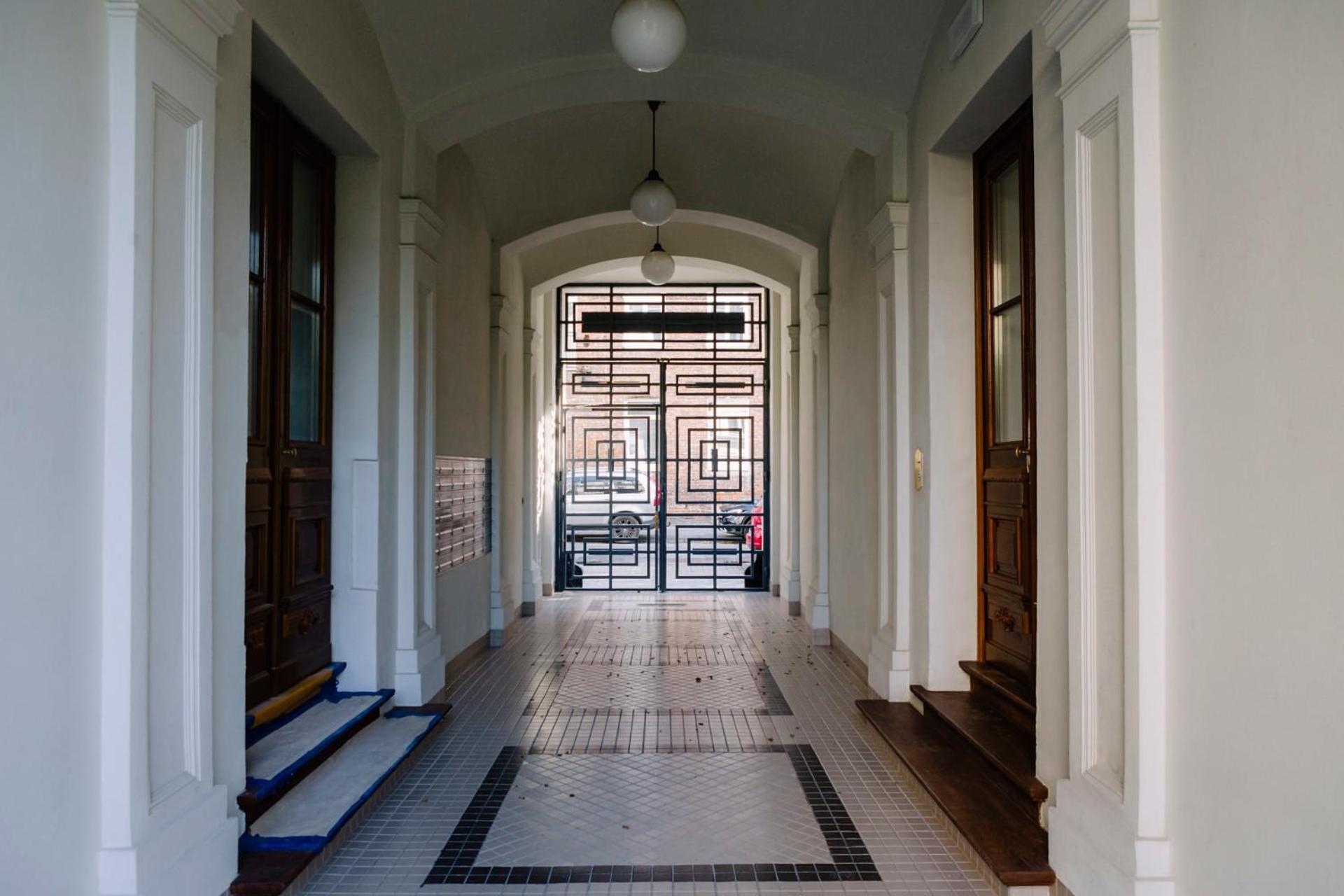 French Touch: Romantyczny Apartament W Kamienicy Warschau Buitenkant foto